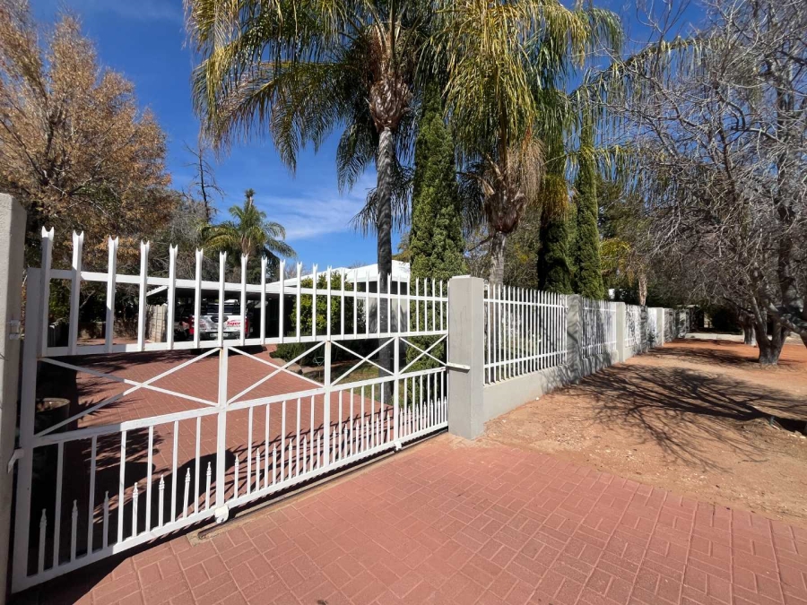 4 Bedroom Property for Sale in Middelpos Northern Cape